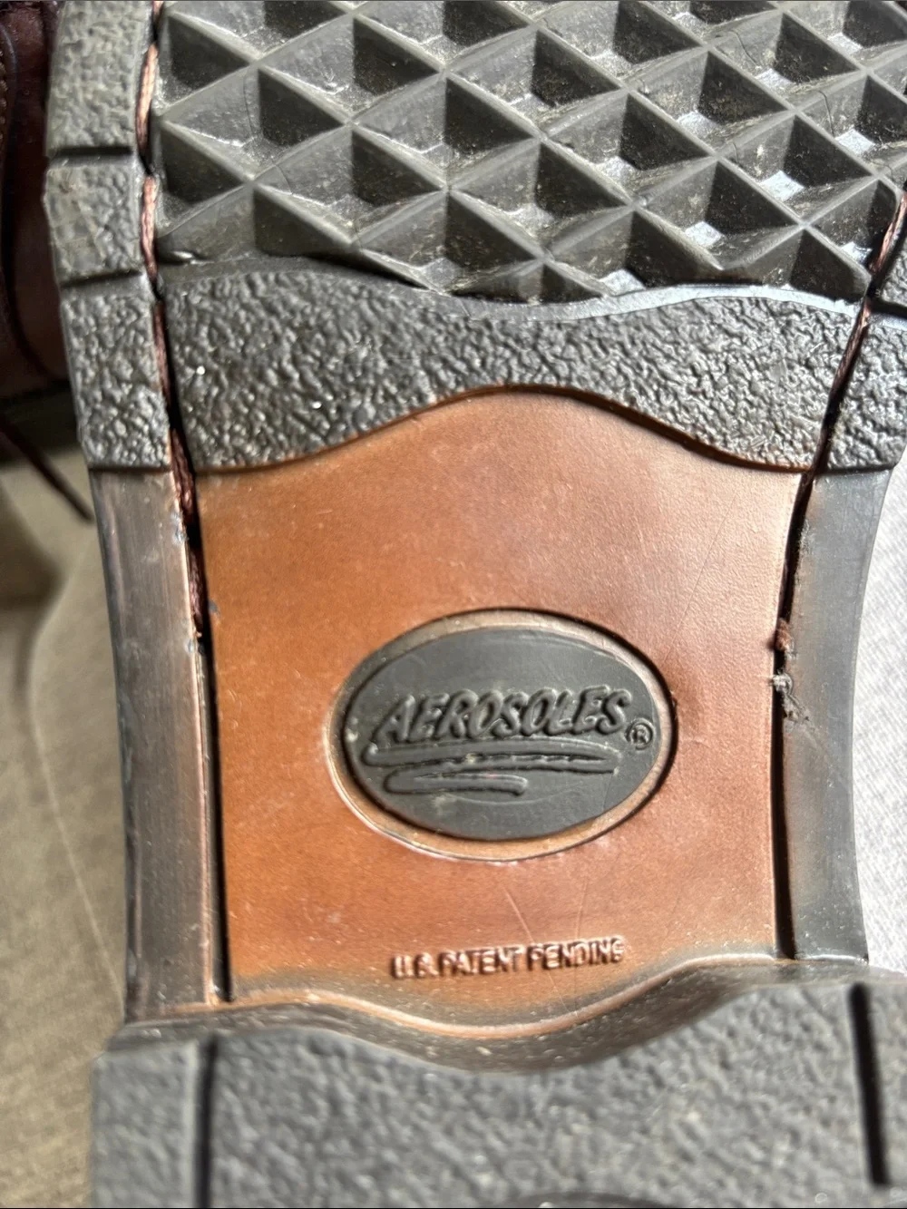 AEROSOLES Men's Brown Leather Chukka Boots. Made in Italy. New w/o Tags